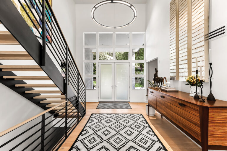 Mallory Branson conjured an airy feel in the modern foyer of a Baltimore County abode.