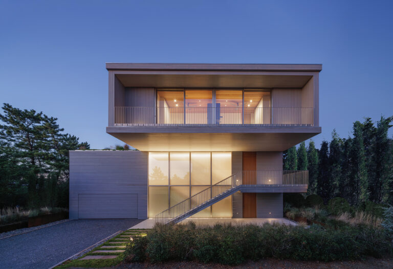 Rising above the Atlantic dunes, House 1912 dynamically frames views of the sea with multiple exterior terraces. Shaped largely by zoning constraints, the double cantilevered volume is carved in its center to admit natural light.